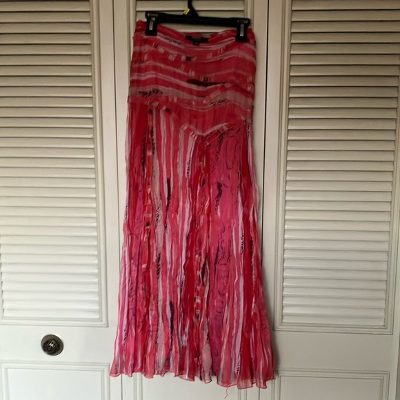 Full shear skirt with lining. Lightweight and fun! - Picture 2 of 4